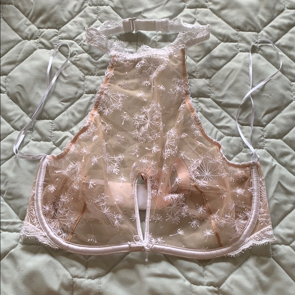 VS dandelion bra